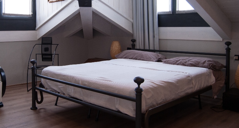 how-does-an-adjustable-bed-fit-into-a-bed-frame